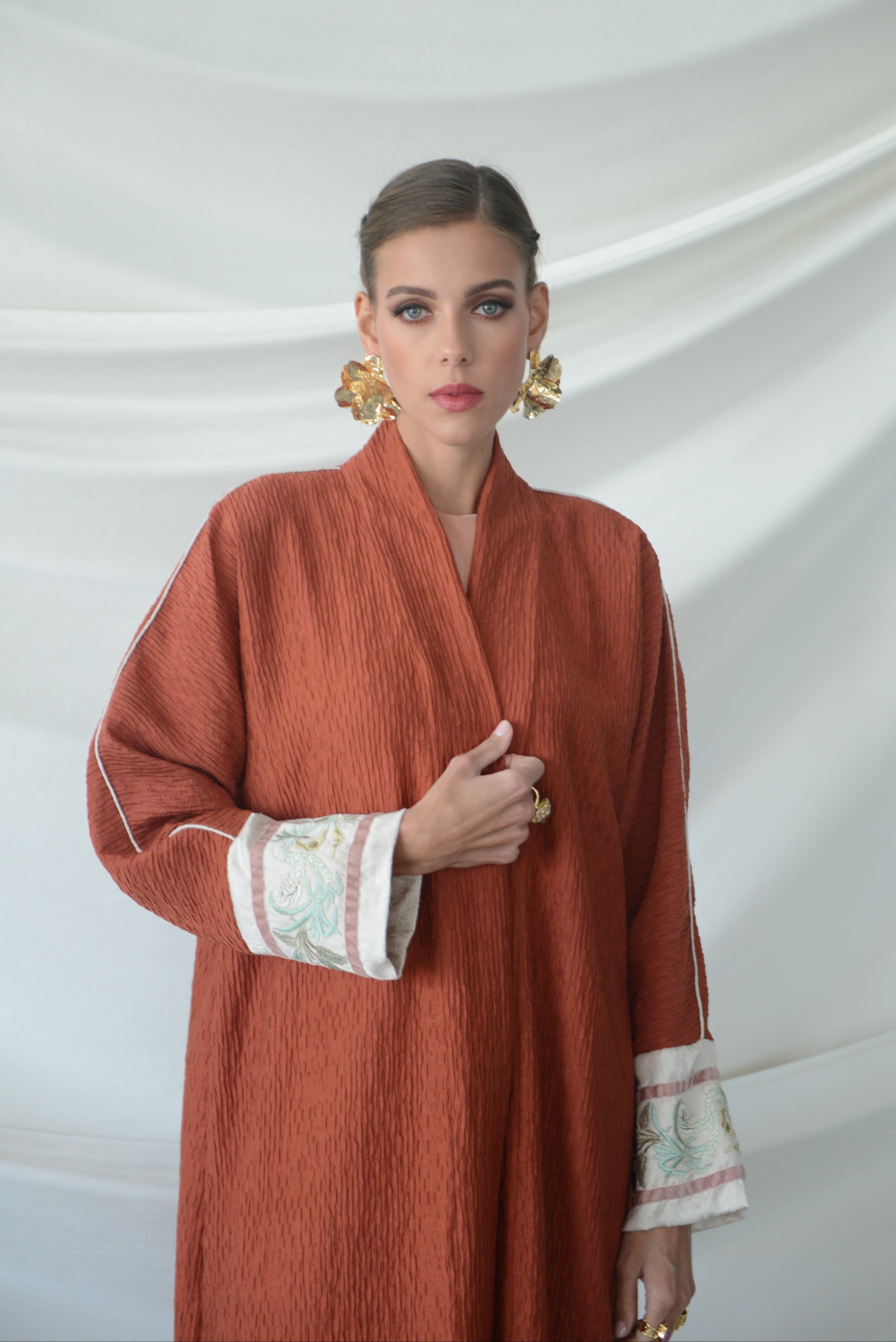 Facelab2025-05-2509-08-43 - Thaa