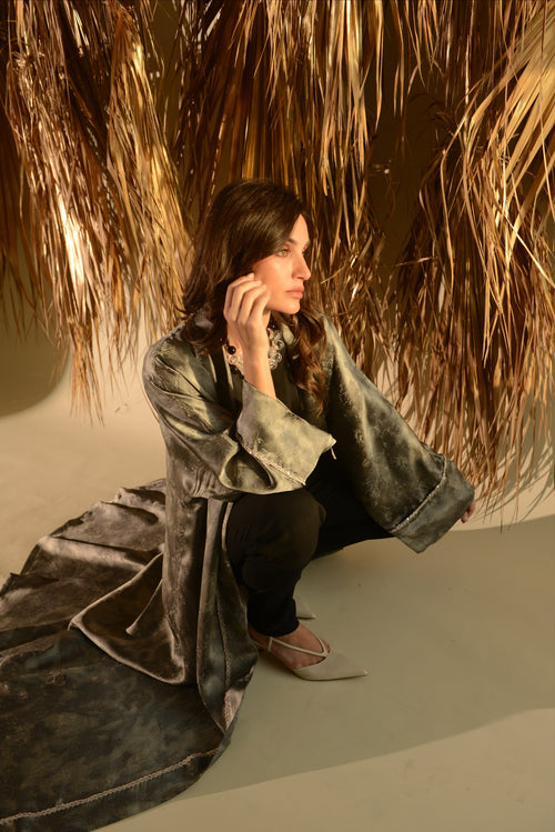 Load image 1 in gallery view