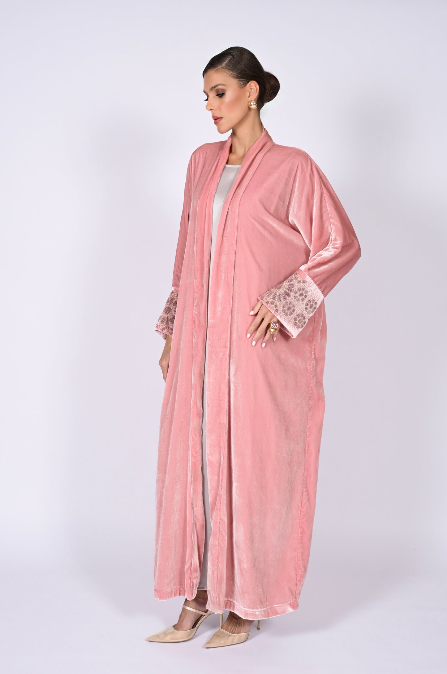 MADAWI VELVET ABAYA