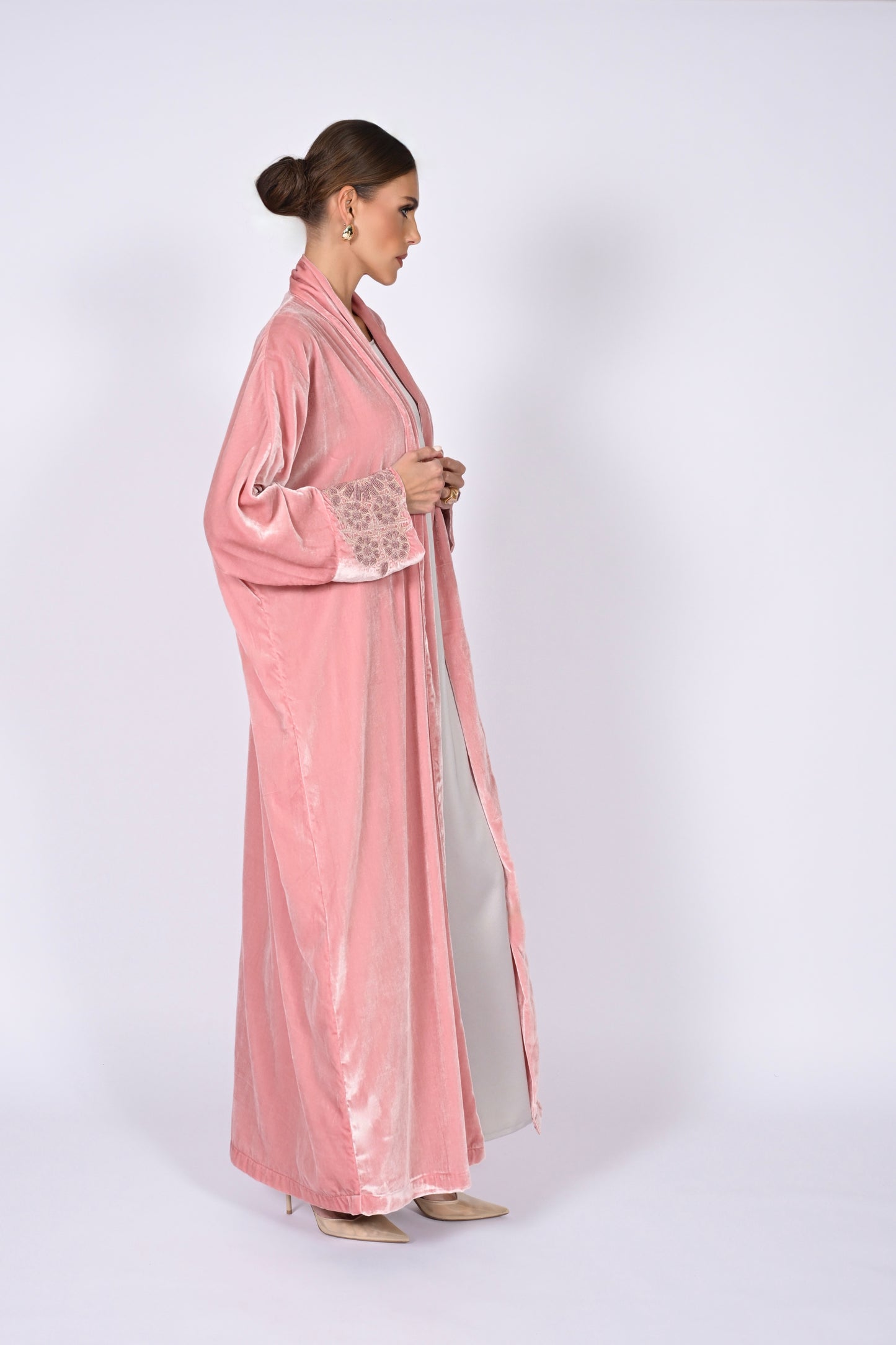 MADAWI VELVET ABAYA