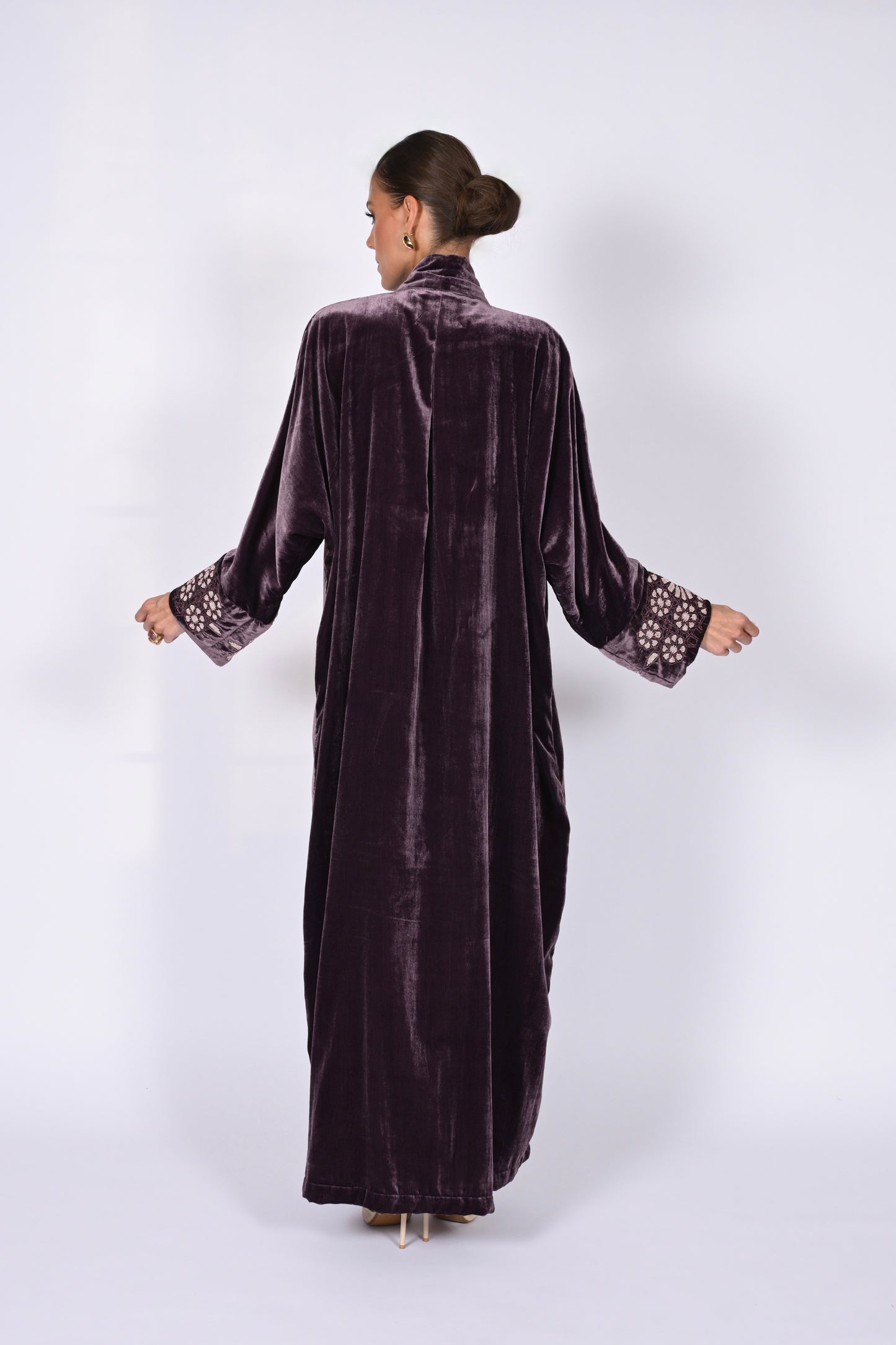 MADAWI VELVET ABAYA