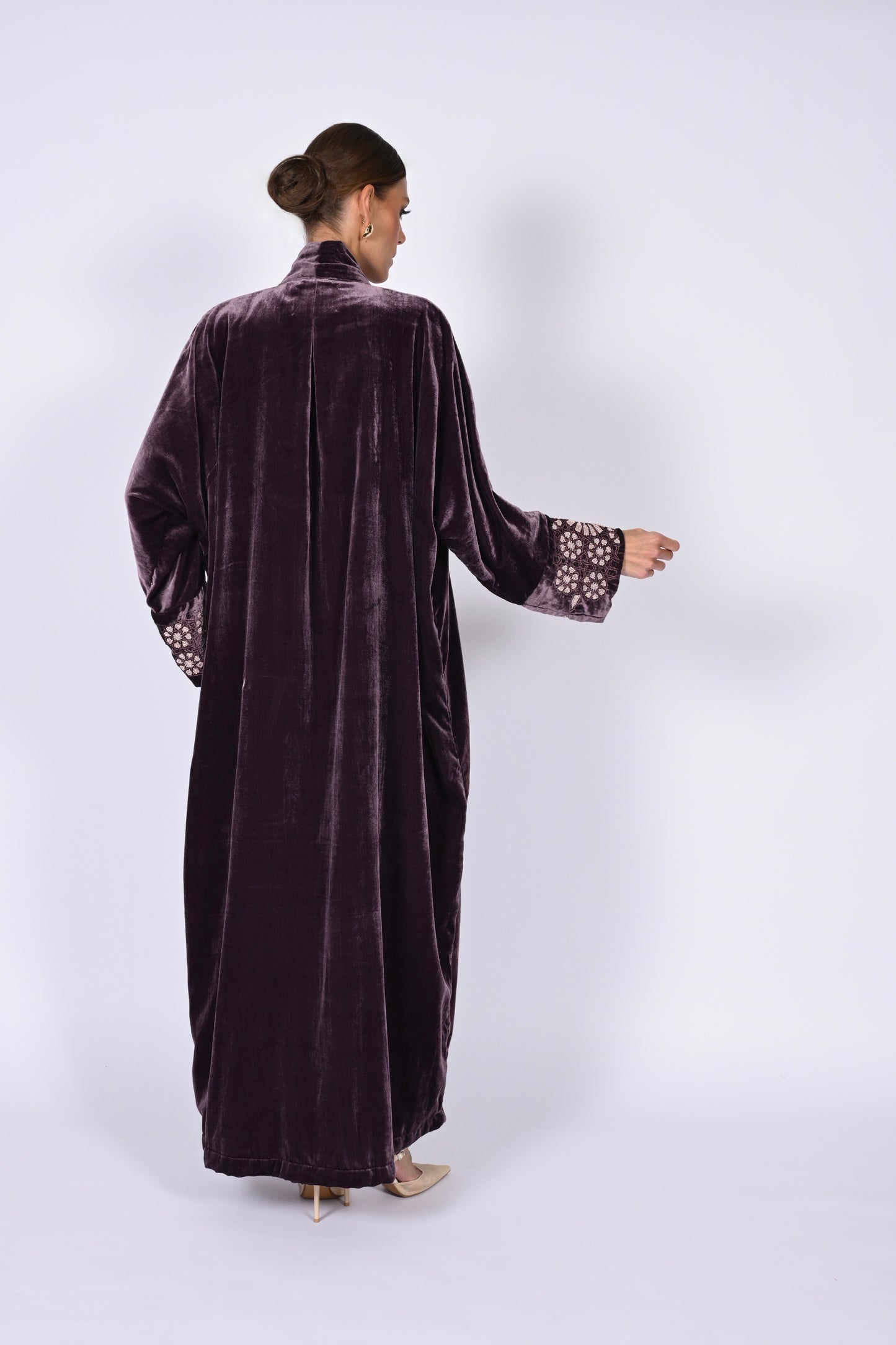 MADAWI VELVET ABAYA