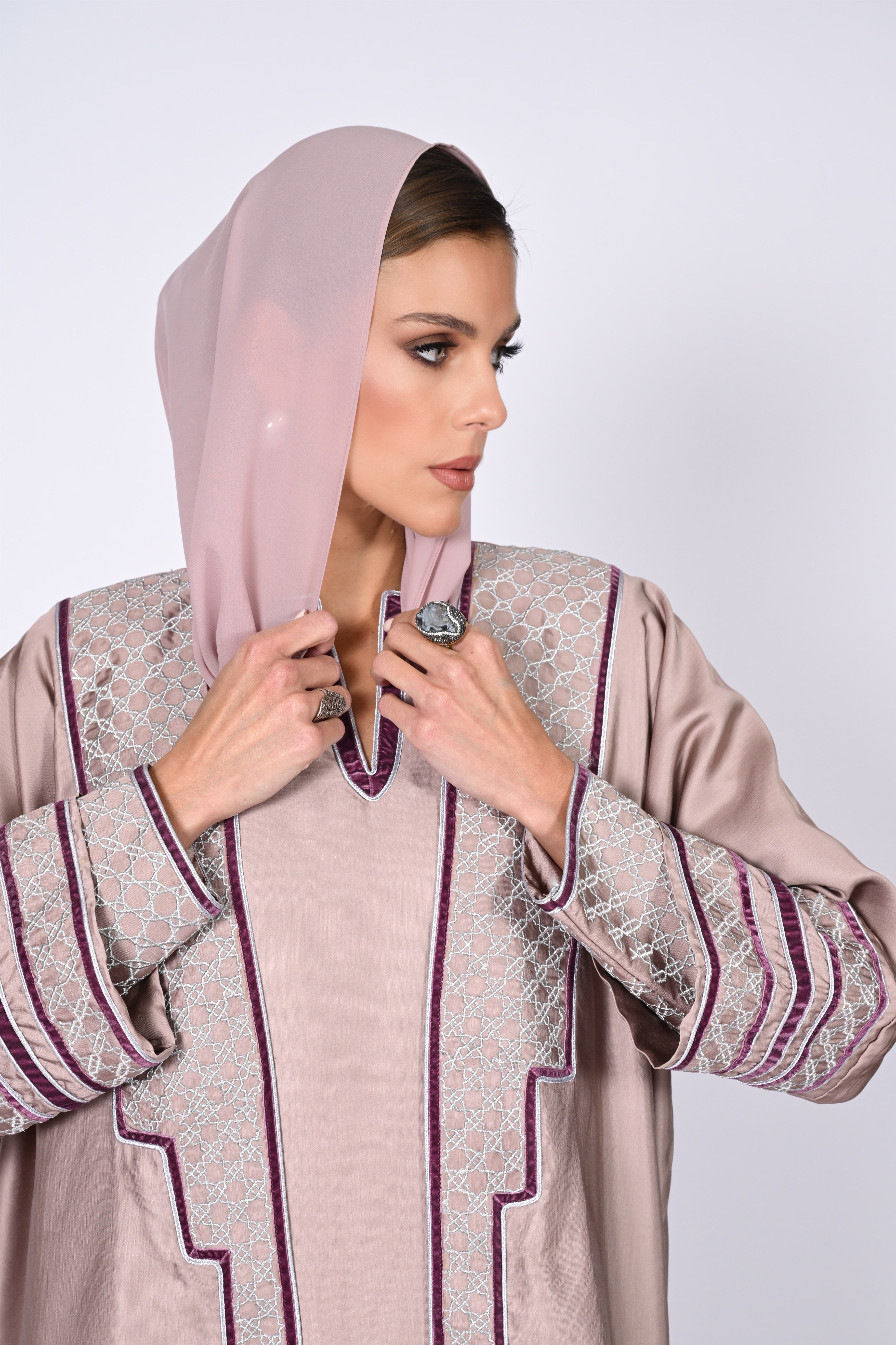 DIWAN ABAYA