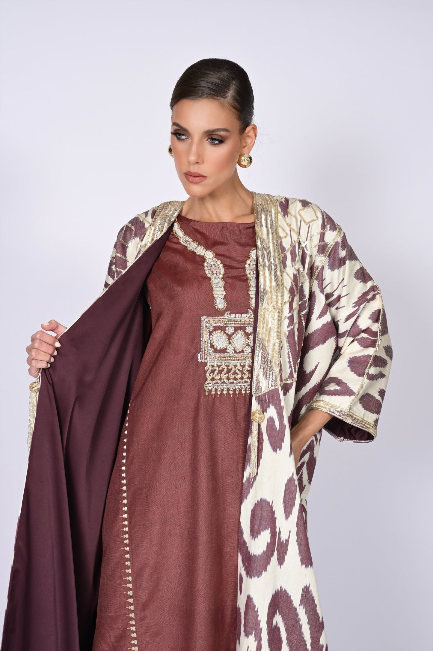 BISTH IKAT ABAYA