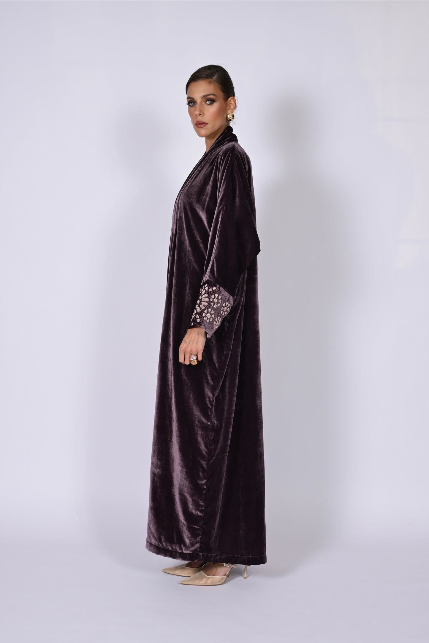 MADAWI VELVET ABAYA