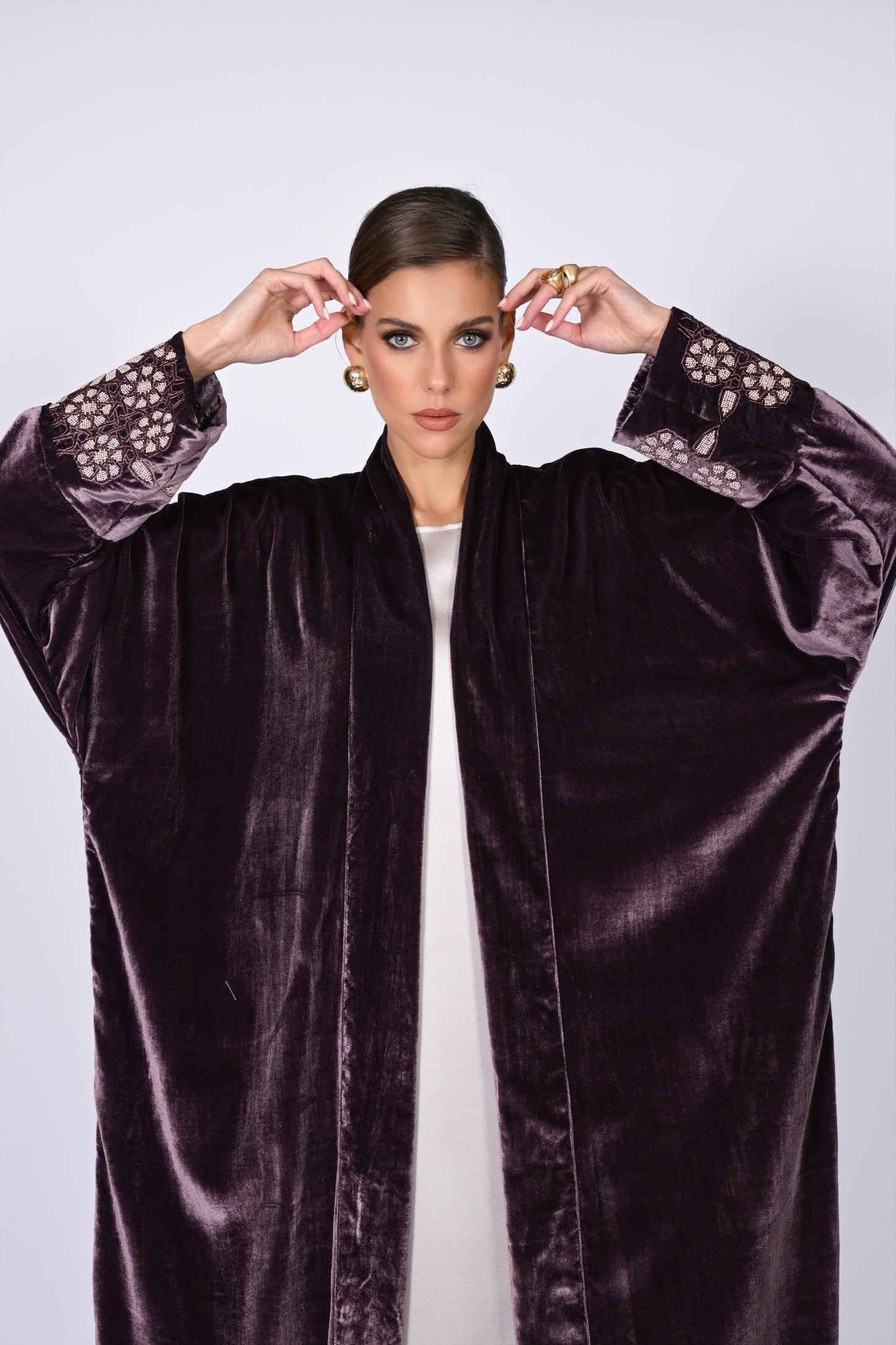 MADAWI VELVET ABAYA