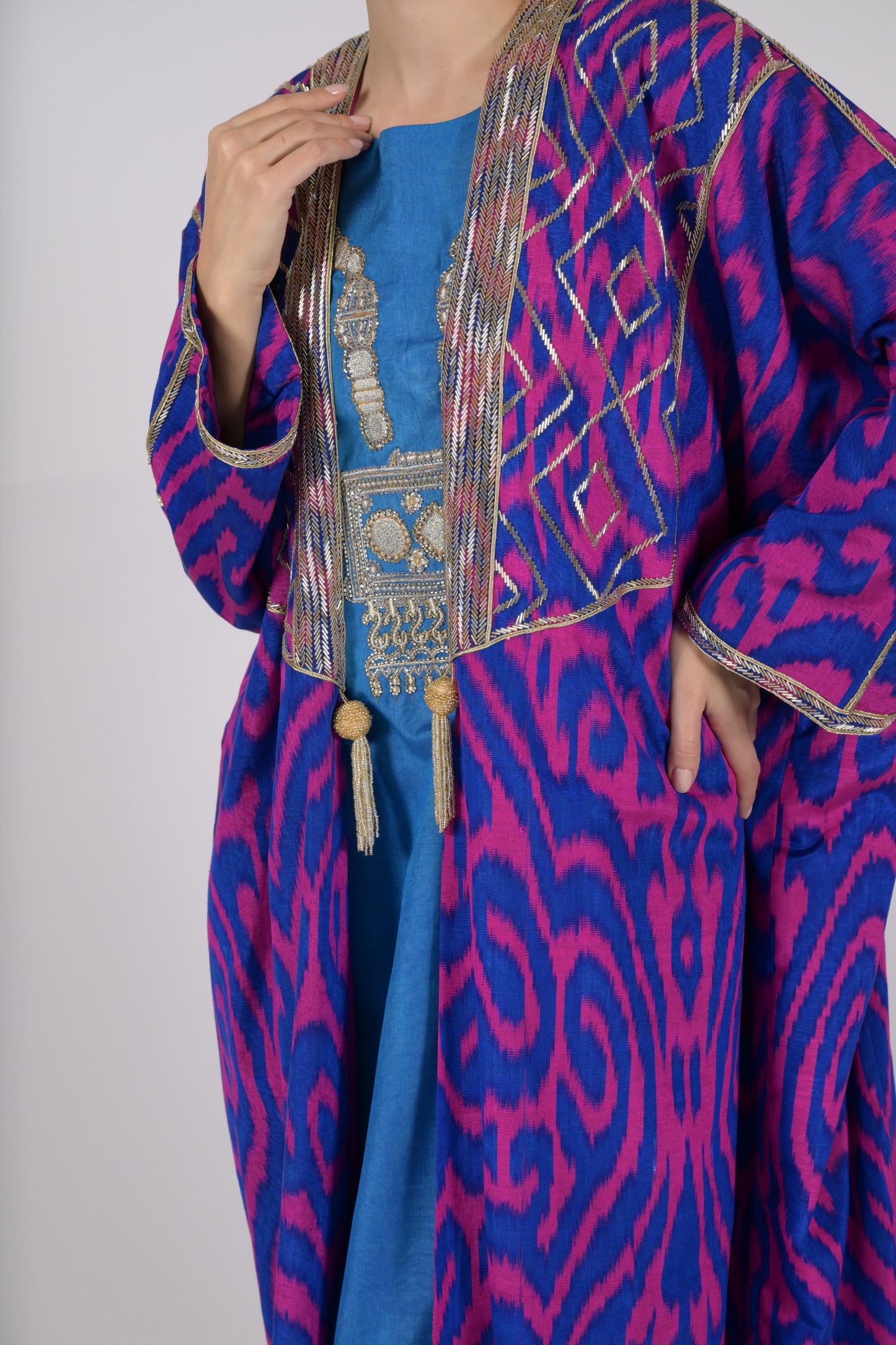 BISTH IKAT ABAYA