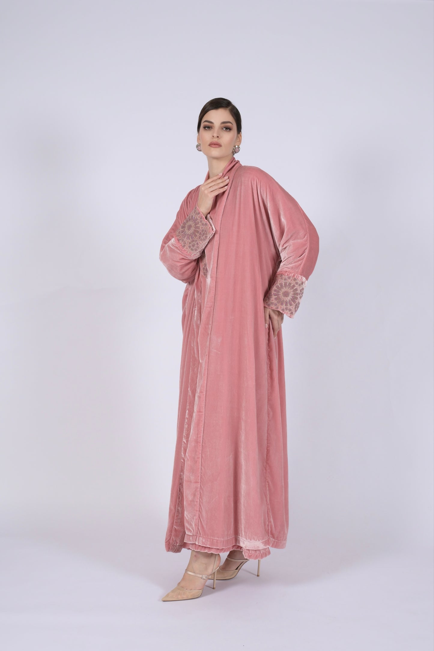 MADAWI VELVET ABAYA