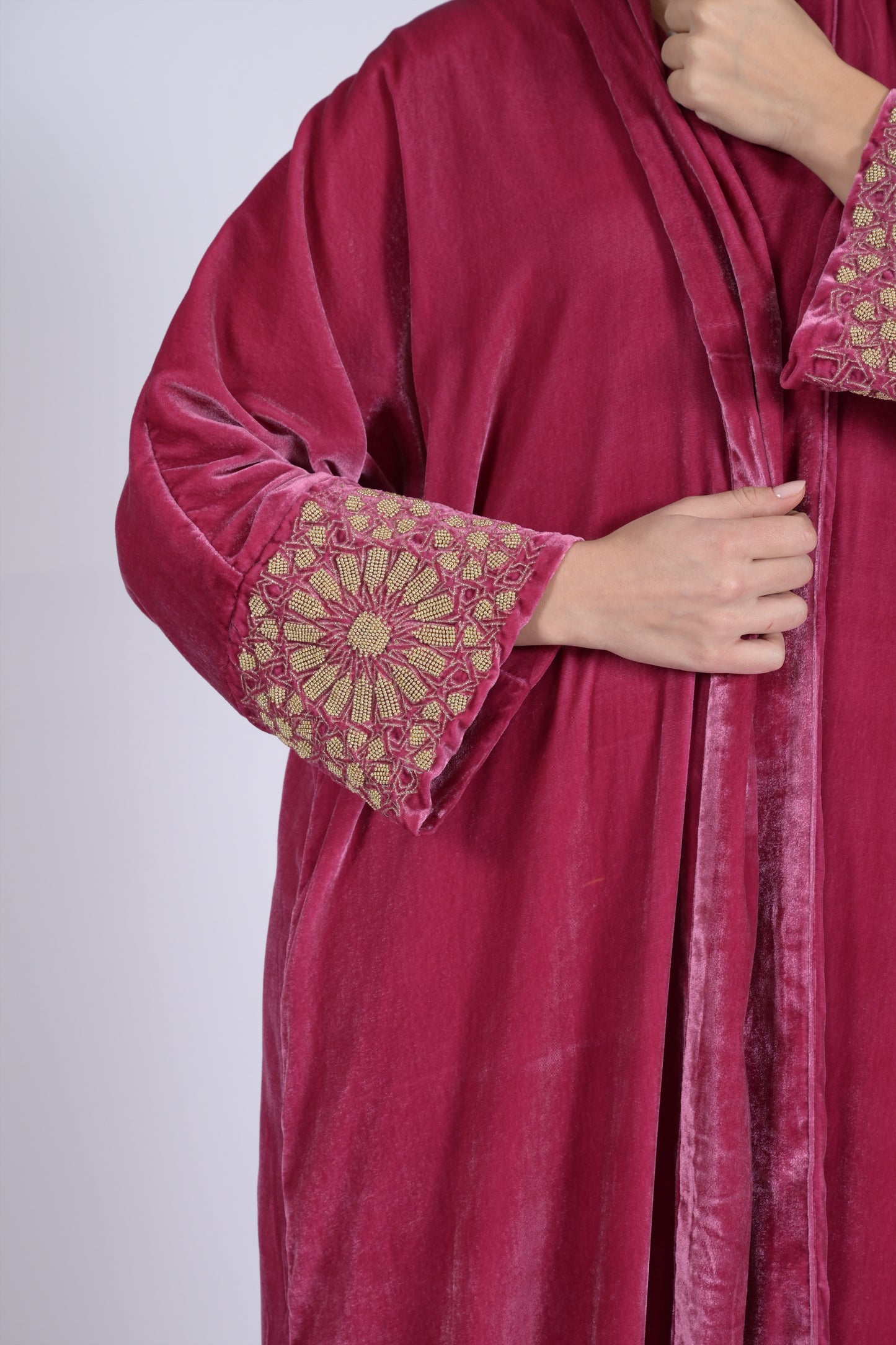 MADAWI VELVET ABAYA