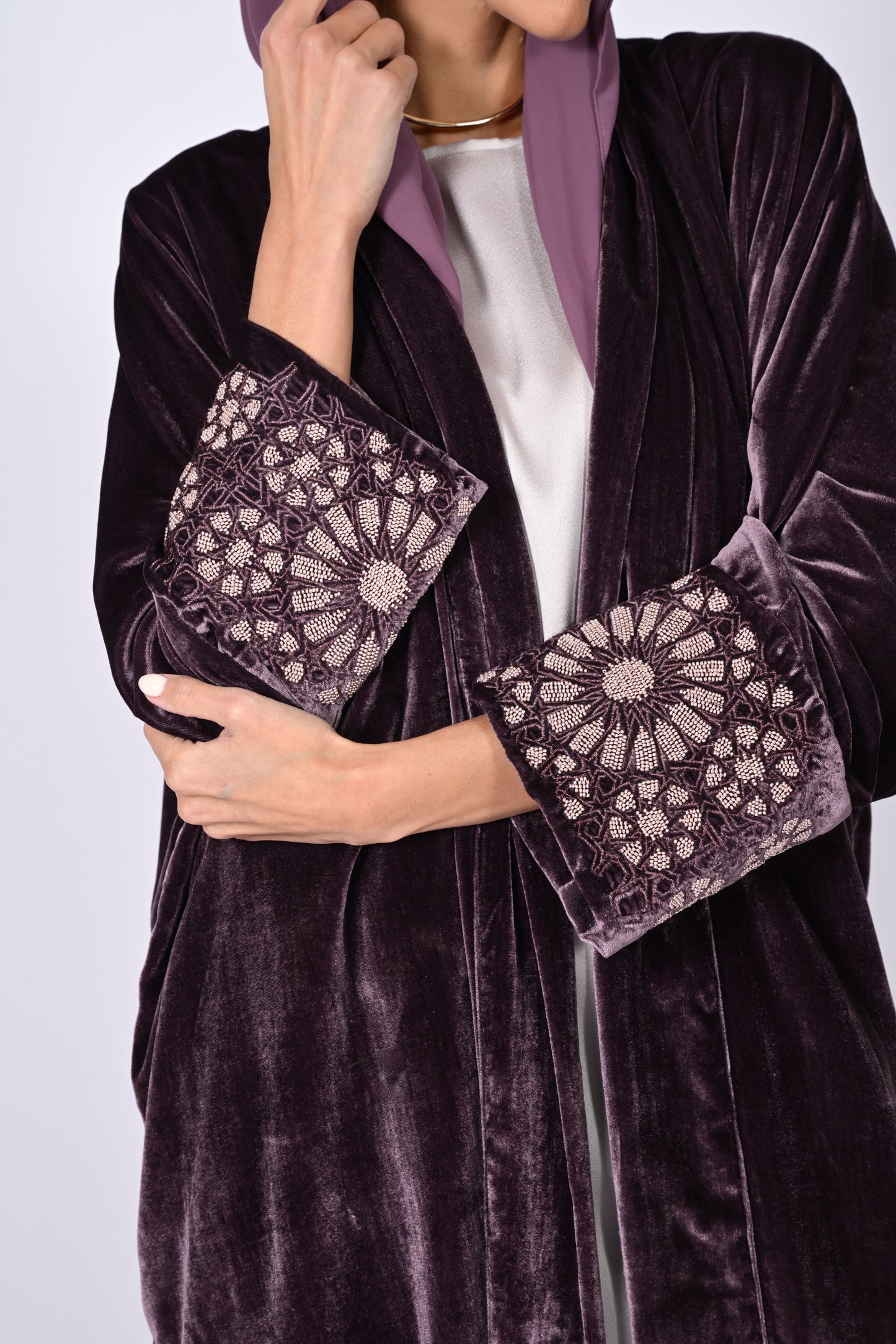 MADAWI VELVET ABAYA