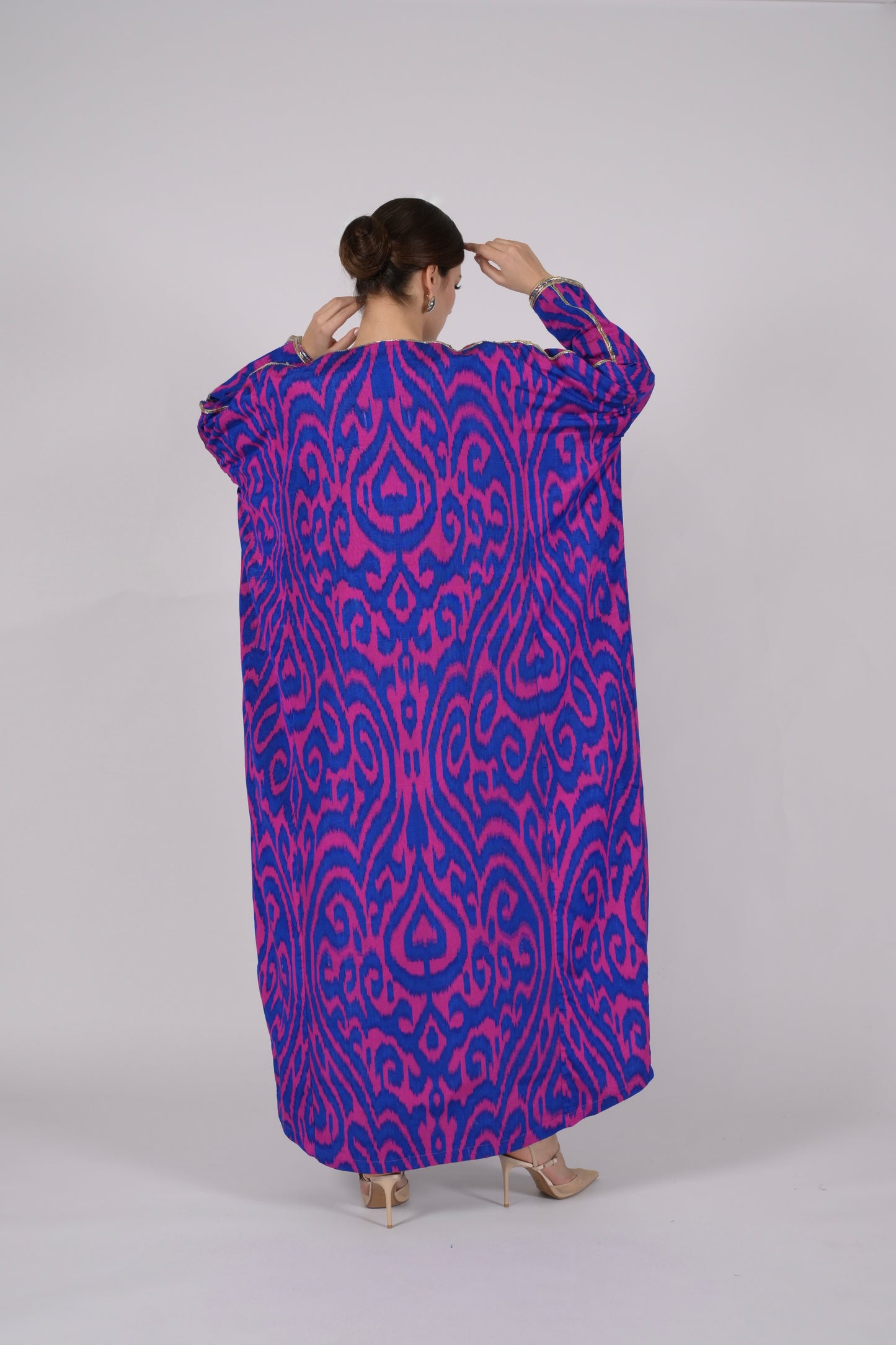 BISTH IKAT ABAYA