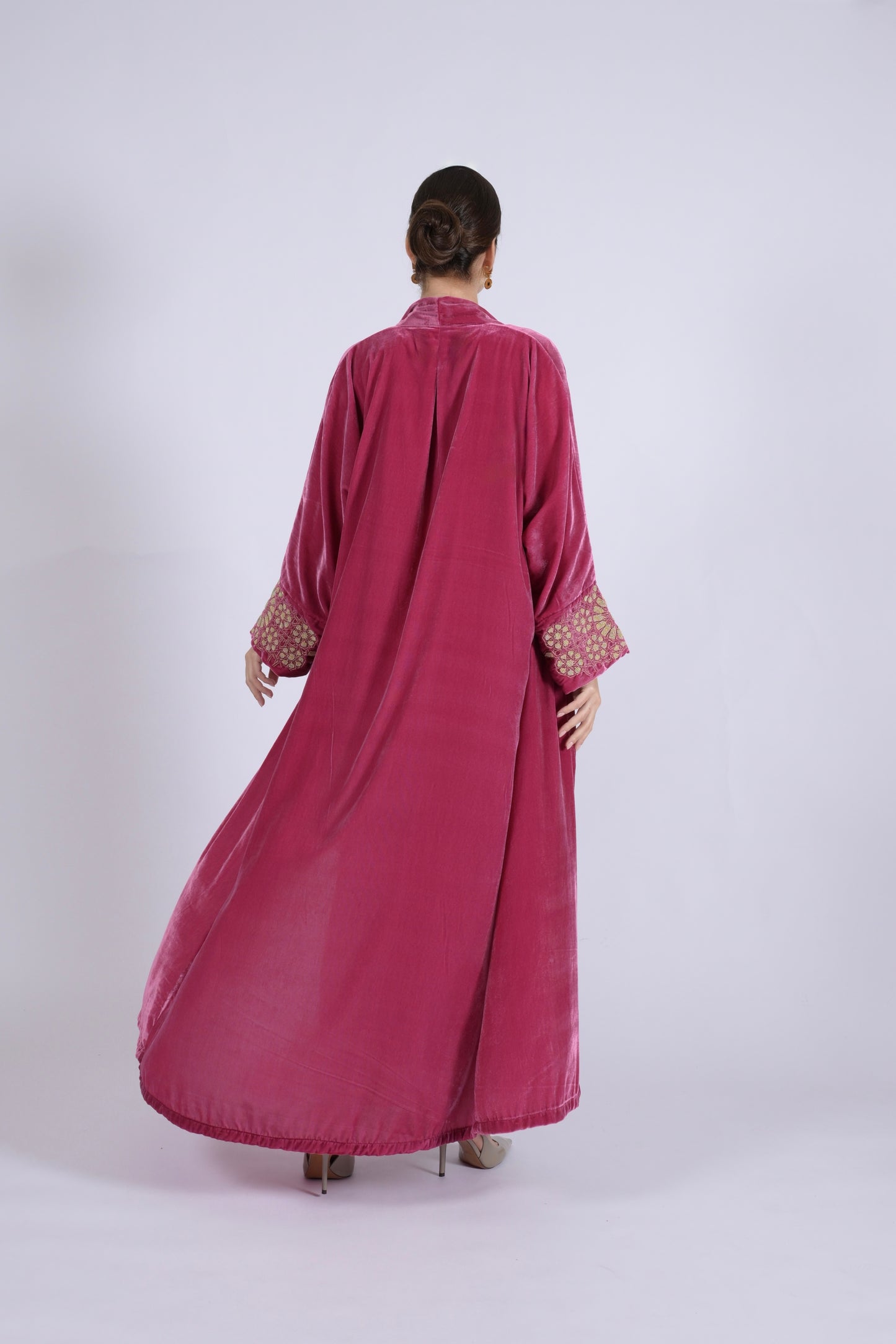 MADAWI VELVET ABAYA