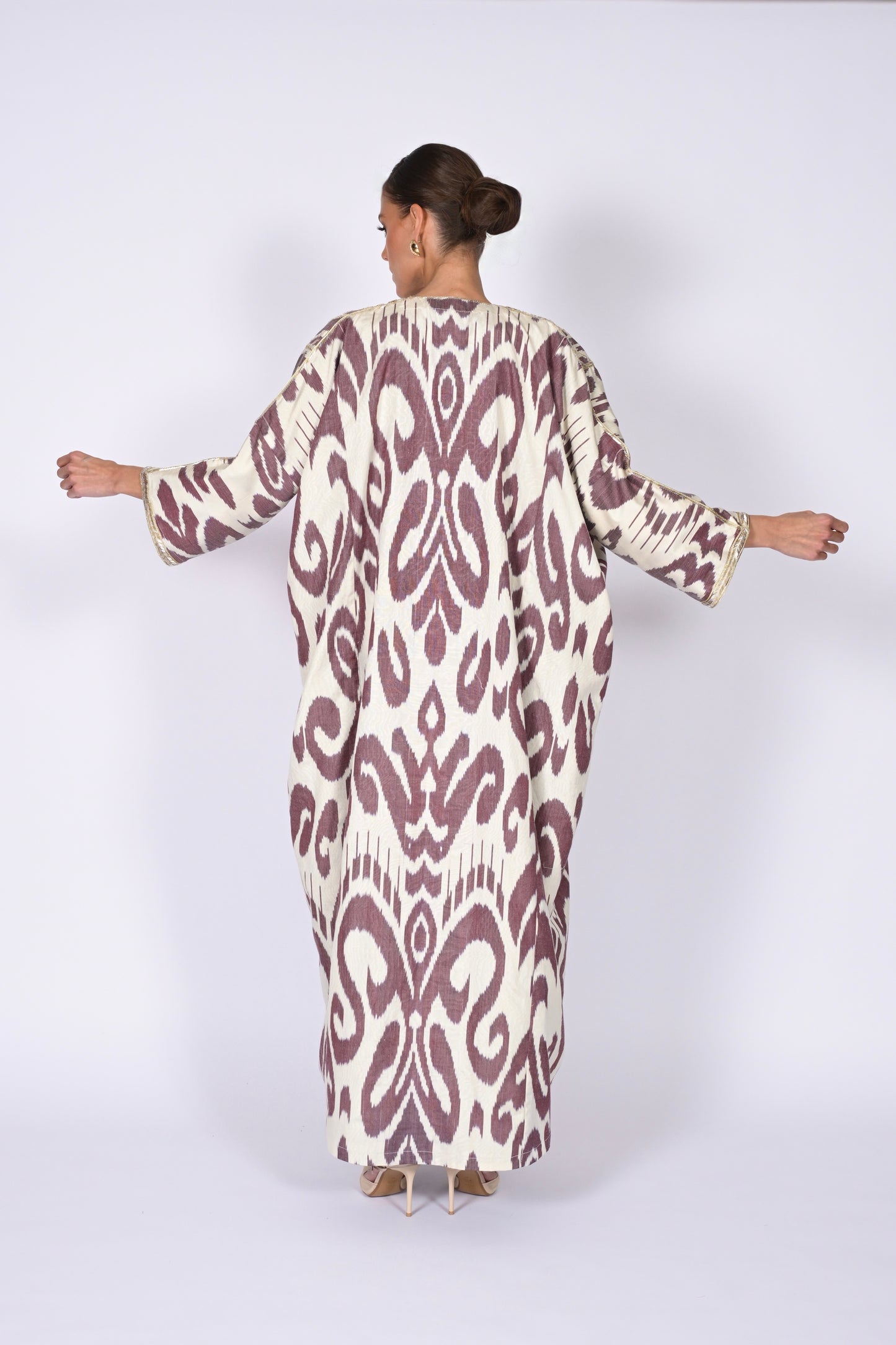 BISTH IKAT ABAYA