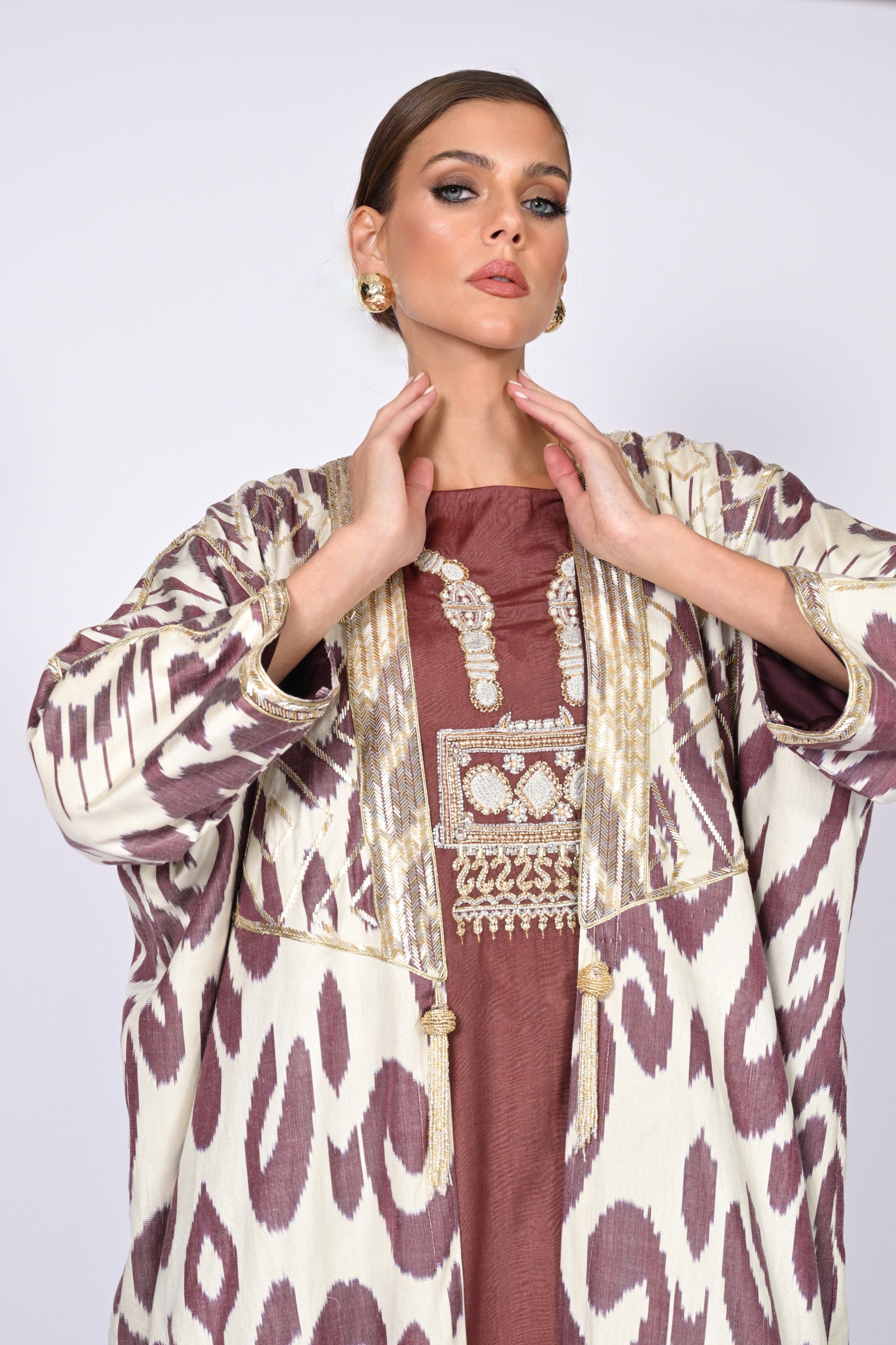 BISTH IKAT ABAYA