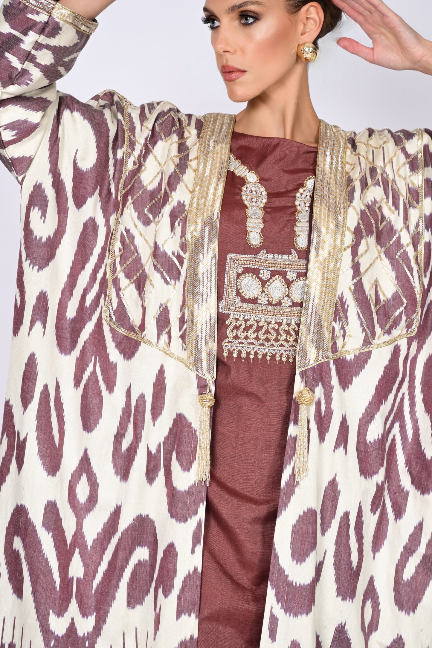 BISTH IKAT ABAYA